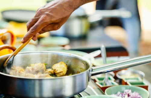 saucer pan on stove