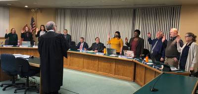 The Mayor and City Councilors take the oath of office in Council Chambers 