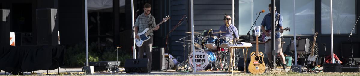 band playing music at chintimini park